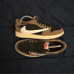 Air Jordan 1 Low Travis Scott “Mocha” (SEE DESCRIPTION)